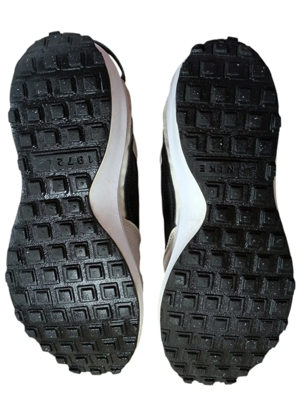 Nike Waffle Debut Sneakers Sandrift Black Womens Size 8